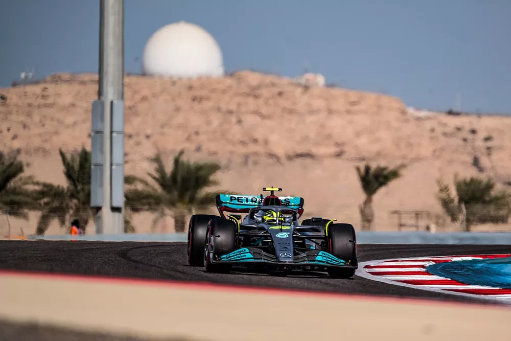 Lewis Hamilton, Mercedes W13