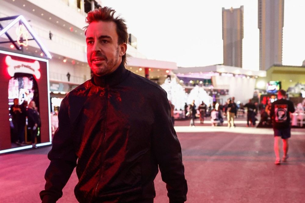 Fernando Alonso, Aston Martin F1 Team