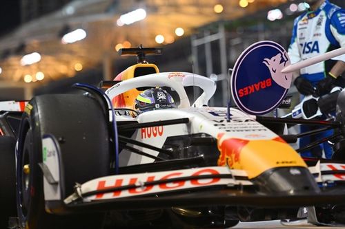 La lluvia en Bahr&eacute;in fren&oacute; a casi todos los equipos por falta de neum&aacute;ticos