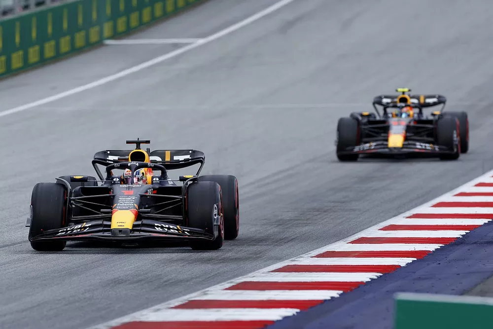 Max Verstappen, Red Bull Racing RB19, Sergio Perez, Red Bull Racing RB19