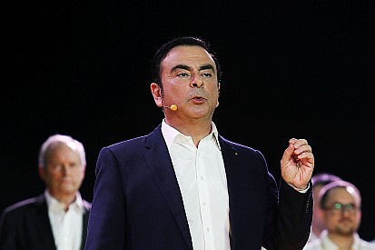 Renault si riunisce giovedì per nominare i successori di Ghosn. Intanto il manager rimane in carcere