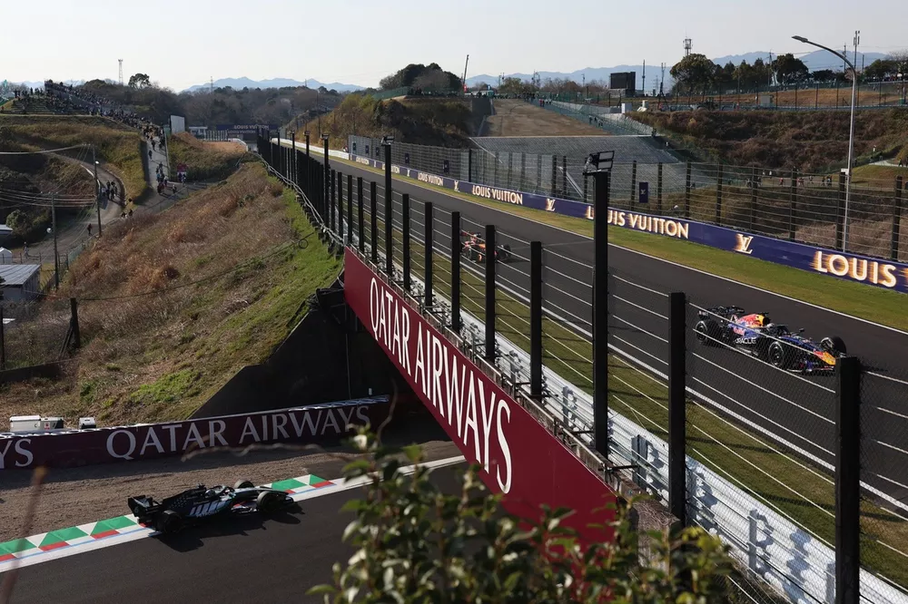 Max Verstappen, Red Bull Racing, George Russell, Mercedes