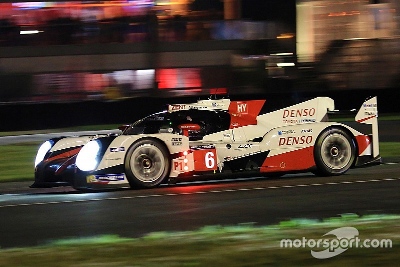 Le Mans 24 Hours: Toyota in command as darkness falls