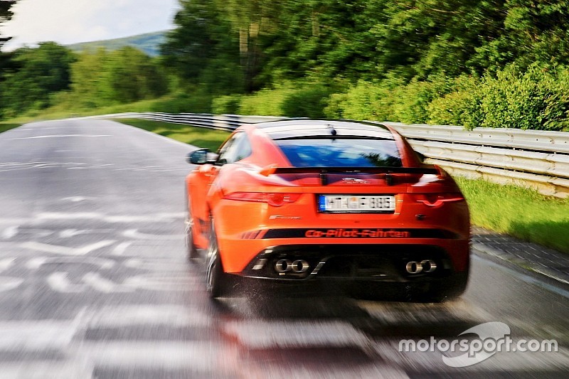 Video: kun je Pokémon vangen op de Nürburgring Nordschleife?