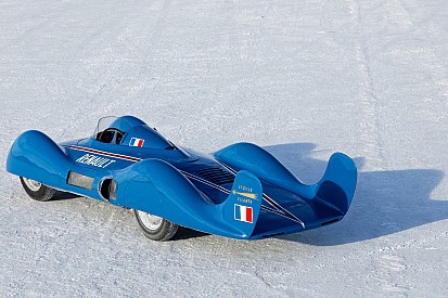 VIDÉO - Renault et Nicolas Prost fêtent les 60 ans de l'Étoile Filante