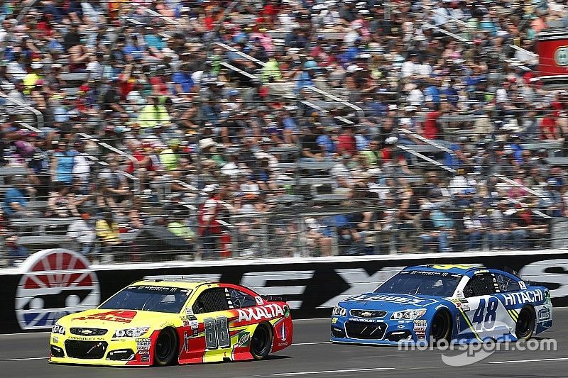 Dale Earnhardt Jr., Hendrick Motorsports Chevrolet Jimmie Johnson, Hendrick Motorsports Chevrolet