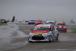 Laguardia festejó bajo la lluvia y saltó a lo más alto del Superturismo