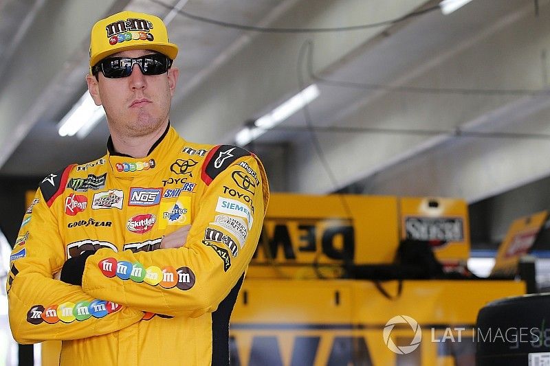 Kyle Busch, Joe Gibbs Racing, Toyota Camry M&M's M&M's Red Nose Day