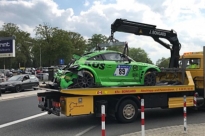 24h Nürburgring 2018: Böser Unfall im zweiten Zeittraining