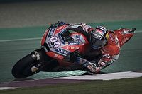 Dram&aacute;tico triunfo de Dovizioso en Qatar y Rossi en tercero