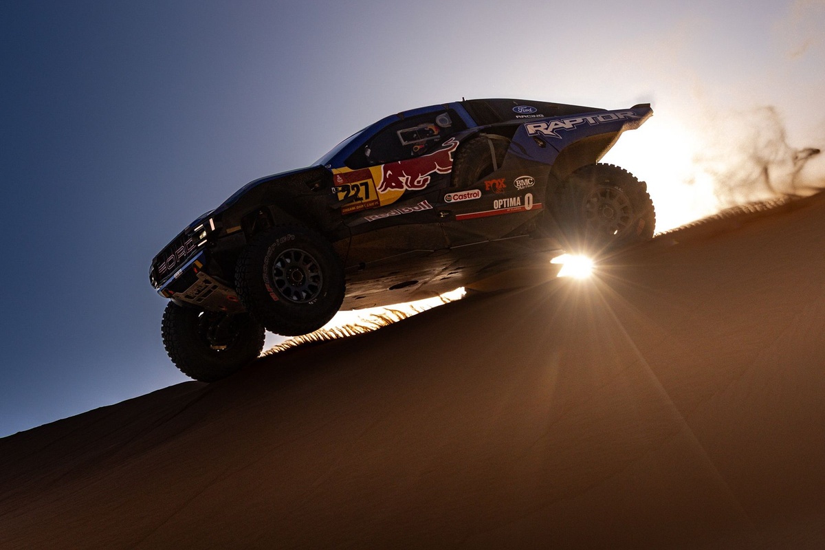 Roma revient sur Al-Attiyah, Loeb sur le podium