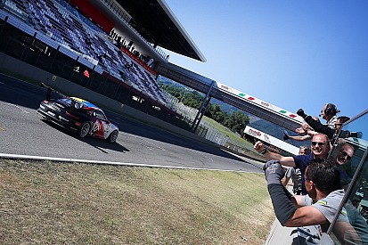Tripletta di Ledogar al Mugello nella Carrera Cup Italia