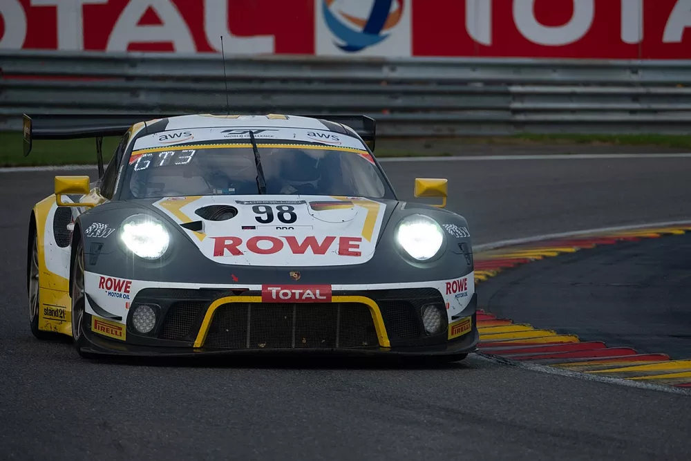 #98 ROWE Racing Porsche 911 GT3-R: Nick Tandy, Earl Bamber, Laurens Vanthoor
