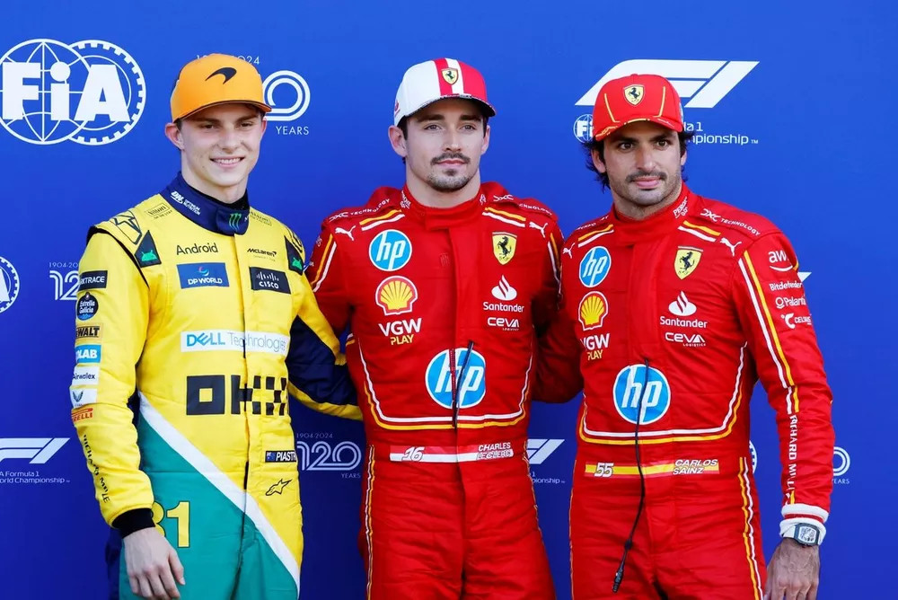 Le top 3 des qualifications : Oscar Piastri, McLaren F1 Team, le poleman Charles Leclerc, Scuderia Ferrari, Carlos Sainz, Scuderia Ferrari