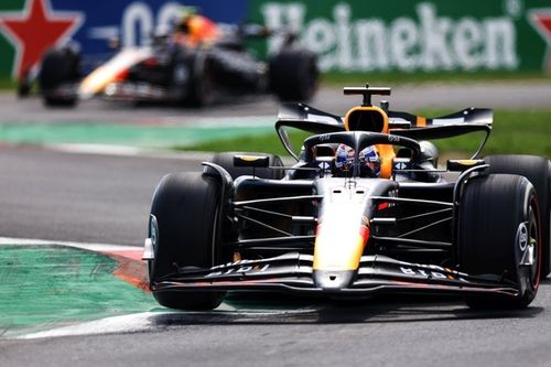 Verstappen y P&eacute;rez trabajaron en la f&aacute;brica para "encontrar la soluci&oacute;n"