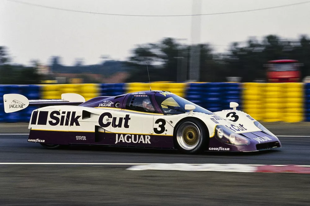 Cobb Nielsen Brundle Le Mans 1990 Jaguar