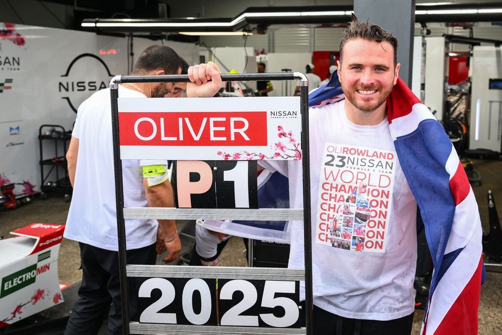 Campeón Oliver Rowland, Nissan Formula E Team