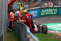 Vídeo: Hamilton sigue su calvario; se chocó en Zandvoort