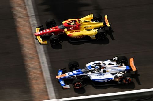 Alex Palou lidera una tensa pr&aacute;ctica de Indy 500; accidente de Rasmussen