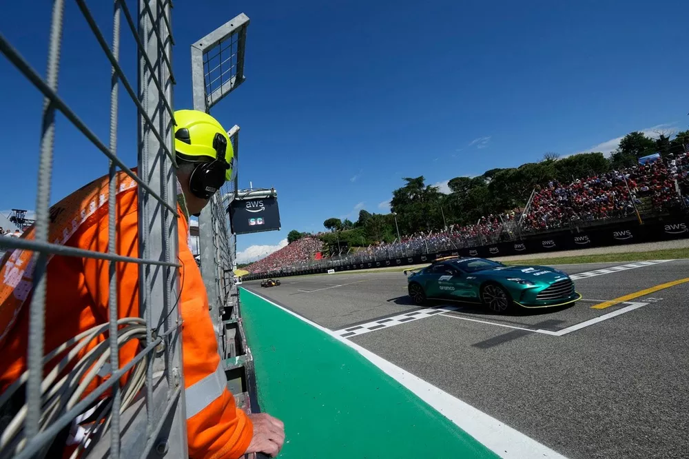 Safety car