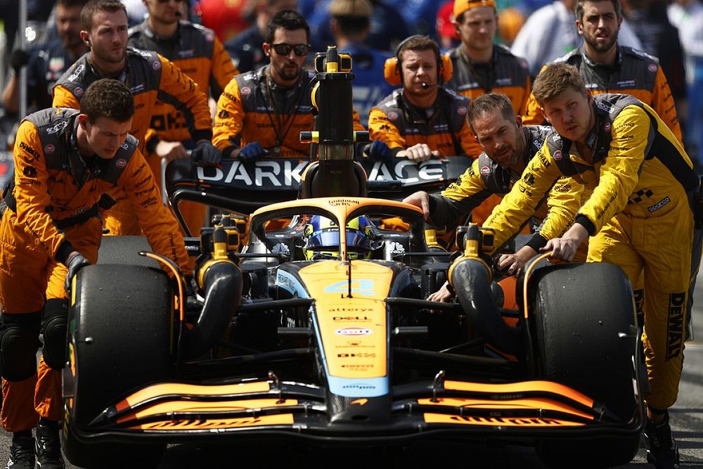Lando Norris, McLaren MCL36, arrives on the grid