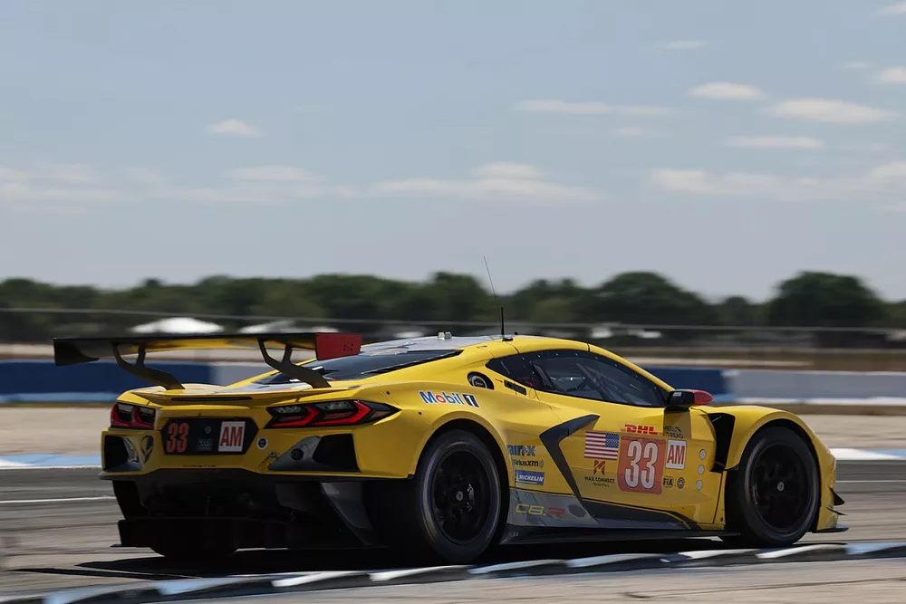 #33 Corvette Racing Chevrolet Corvette C8.R: Ben Keating, Nicolas Varrone, Nicky Catsburg