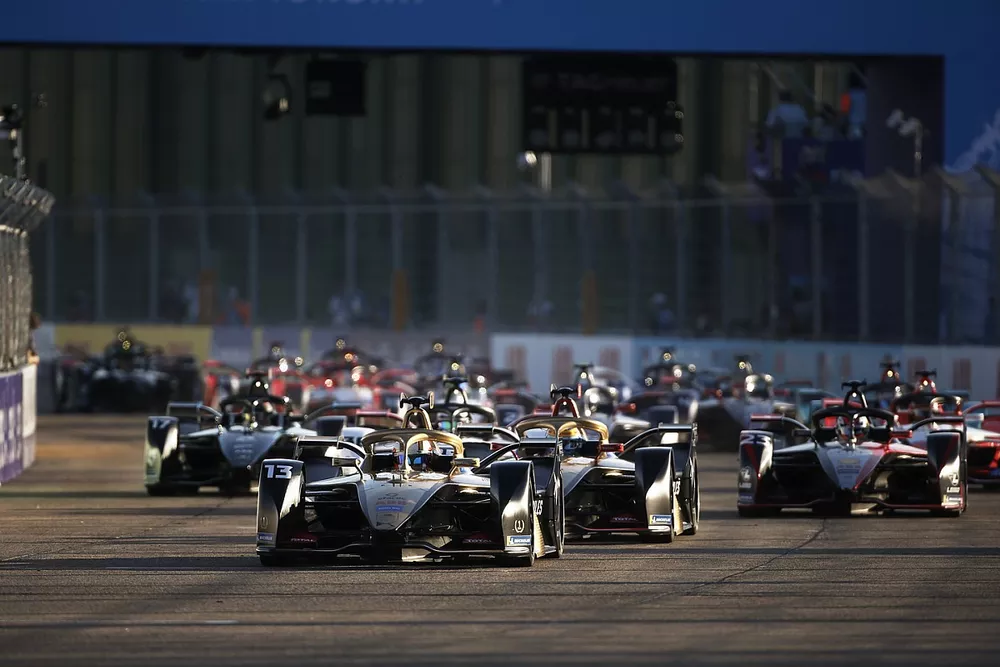 Antonio Felix da Costa, DS Techeetah, DS E-Tense FE20, at the start of the race