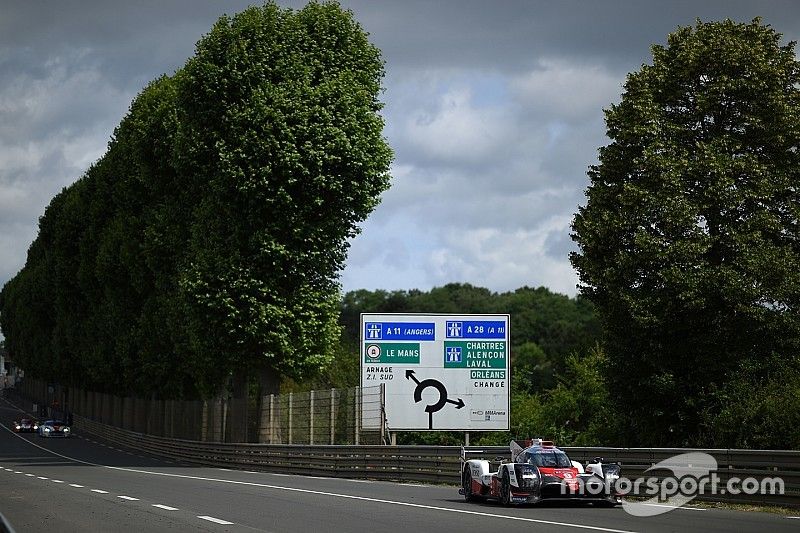 #9 Toyota Gazoo Racing Toyota TS050 Hybrid: Jose Maria Lopez, Yuji Kunimoto, Nicolas Lapierre