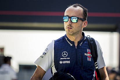 Kubica tem esperanças de poder correr com saída de Stroll