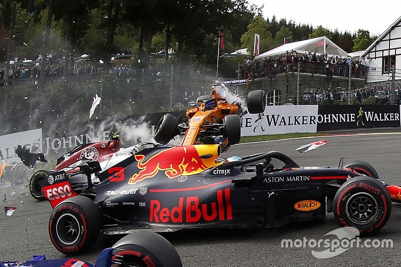 FIA ungkap alasan tak menskors Hulkenberg seperti Grosjean 2012