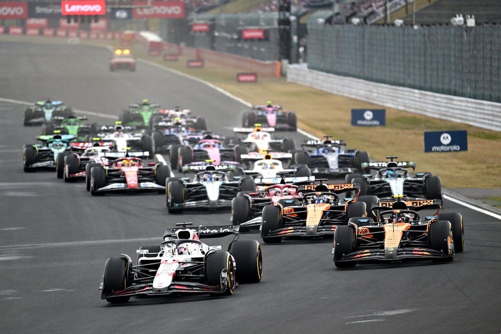 Lando Norris, McLaren, Oscar Piastri, McLaren, Max Verstappen, Red Bull Racing