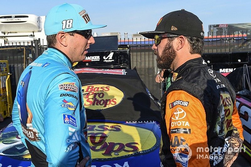 Kyle Busch, Joe Gibbs Racing, Toyota Camry M&M's Hazelnut, Martin Truex Jr., Joe Gibbs Racing, Toyota Camry Bass Pro Shops / TRACKER ATVs & Boats / USO