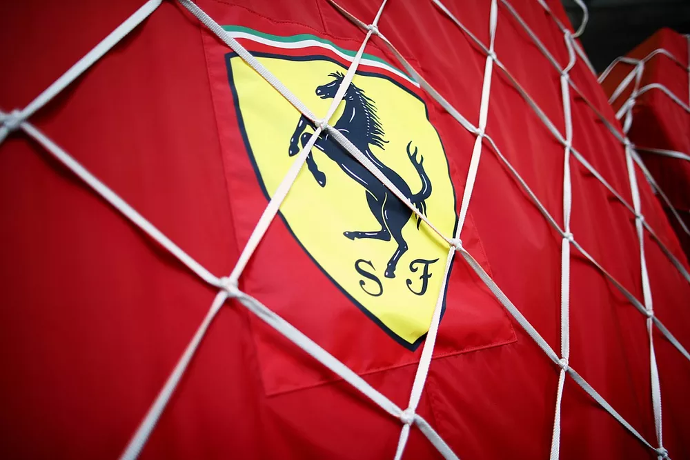 El logotipo de Ferrari