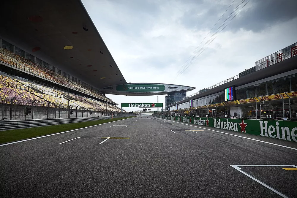 The start straight