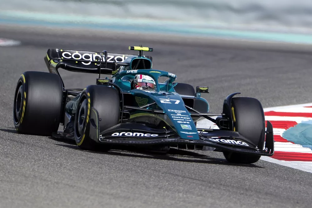 Nico Hulkenberg, Aston Martin AMR22
