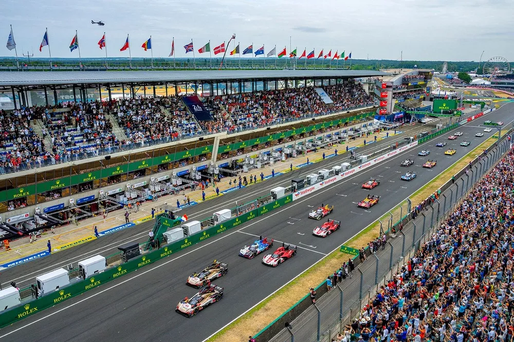 Le d&eacute;part des 24 Heures du Mans 2025 