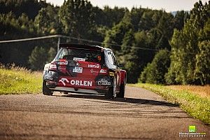 Czołowa tr&oacute;jka w pięciu sekundach