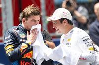Verstappen dice que Checo Pérez llegó a tocar su coche en Miami F1