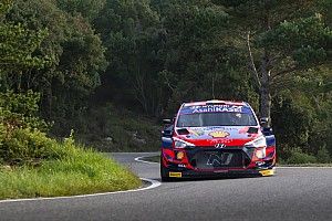 Neuville lidera la primera jornada en Espa&ntilde;a; Sordo sigue cuarto