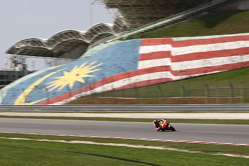Yamaha lidera el primer entrenamiento MotoGP del año en Sepang