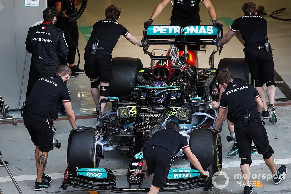 Lewis Hamilton, Mercedes W12