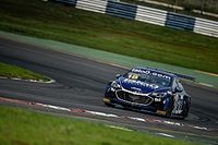 Stock Car: Khodair sai de 24º, aproveita pane seca de Barrichello no final e vence corrida 2 em Goiânia