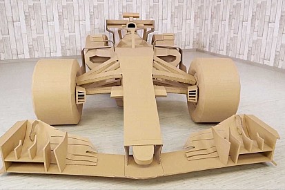 Vidéo - Il construit une Formule 1 en carton !