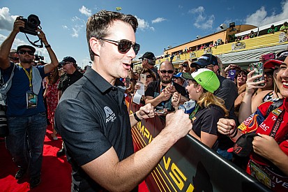 Jeff Gordon alerta: fãs querem ver pilotos “verdadeiros”