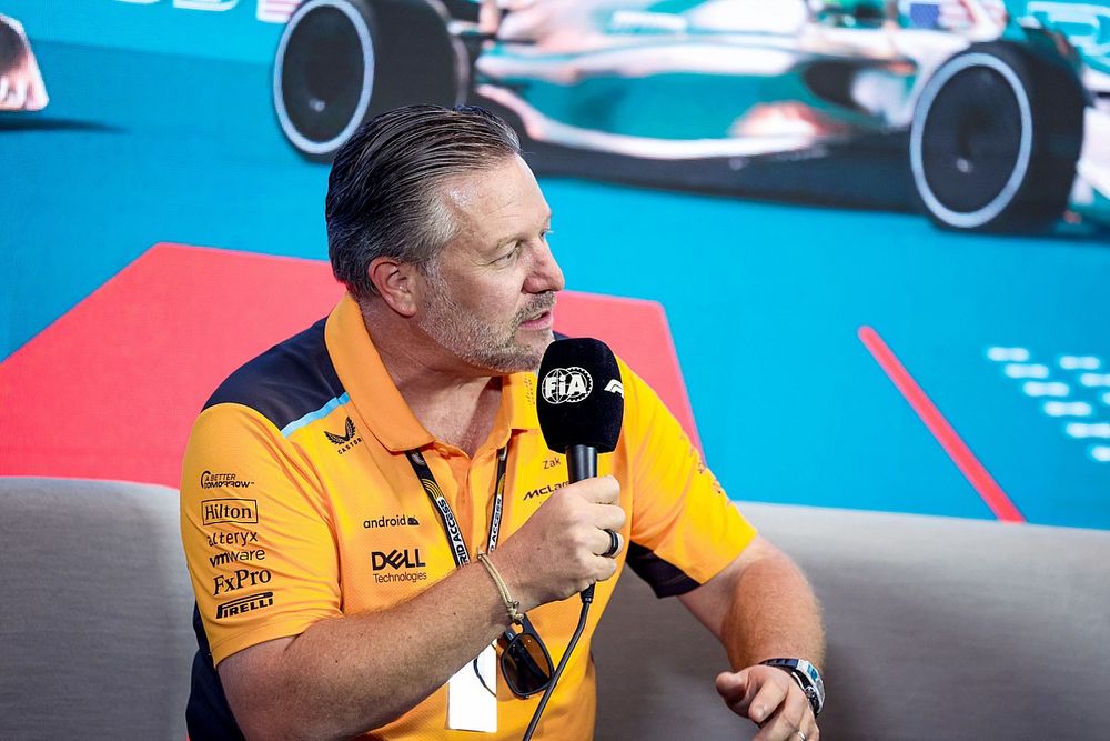 Zak Brown, CEO de McLaren Racing, en la rueda de prensa de los directores del equipo