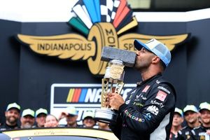Nascar Cup: Wallace vence a Larson en la Brickyard 400 tras una doble prórroga