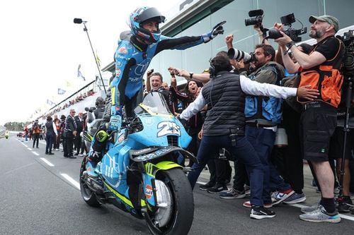 Un estratosf&eacute;rico Ra&uacute;l Fern&aacute;ndez se estrena como ganador en MotoGP en Phillip Island