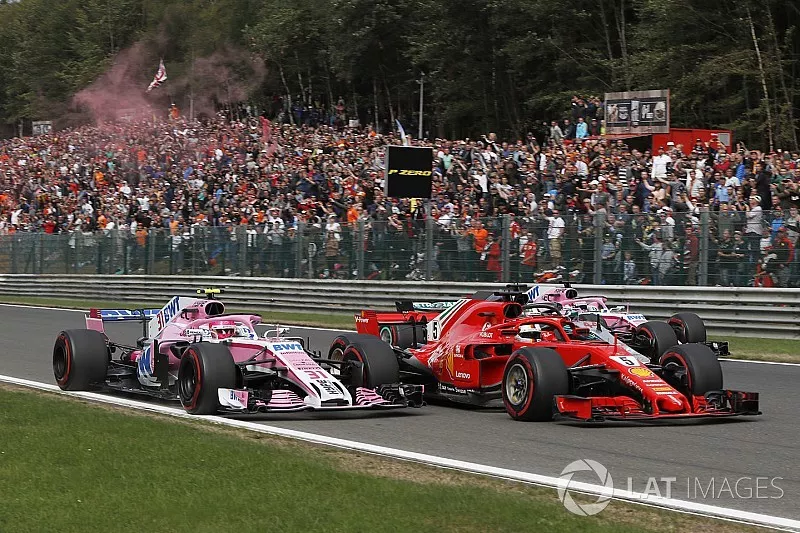 Esteban Ocon, Racing Point Force India VJM11, Sebastian Vettel, Ferrari SF71H, Lewis Hamilton, Mercedes AMG F1 W09 en Sergio Perez, Racing Point Force India VJM11