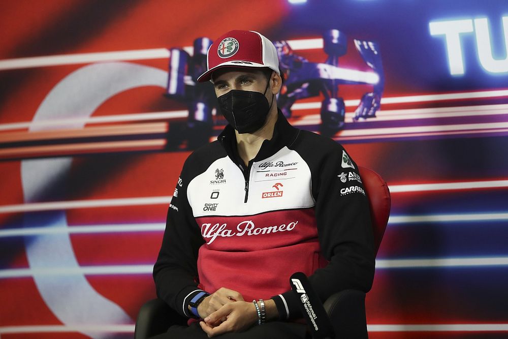 Antonio Giovinazzi, Alfa Romeo Racing at the press conference