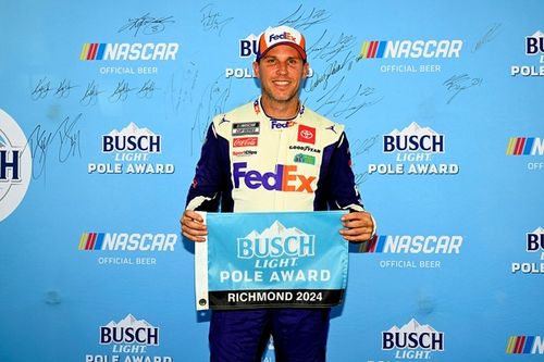 NASCAR Cup Richmond: Hamlin gana la pole a su compañero Truex en JGR